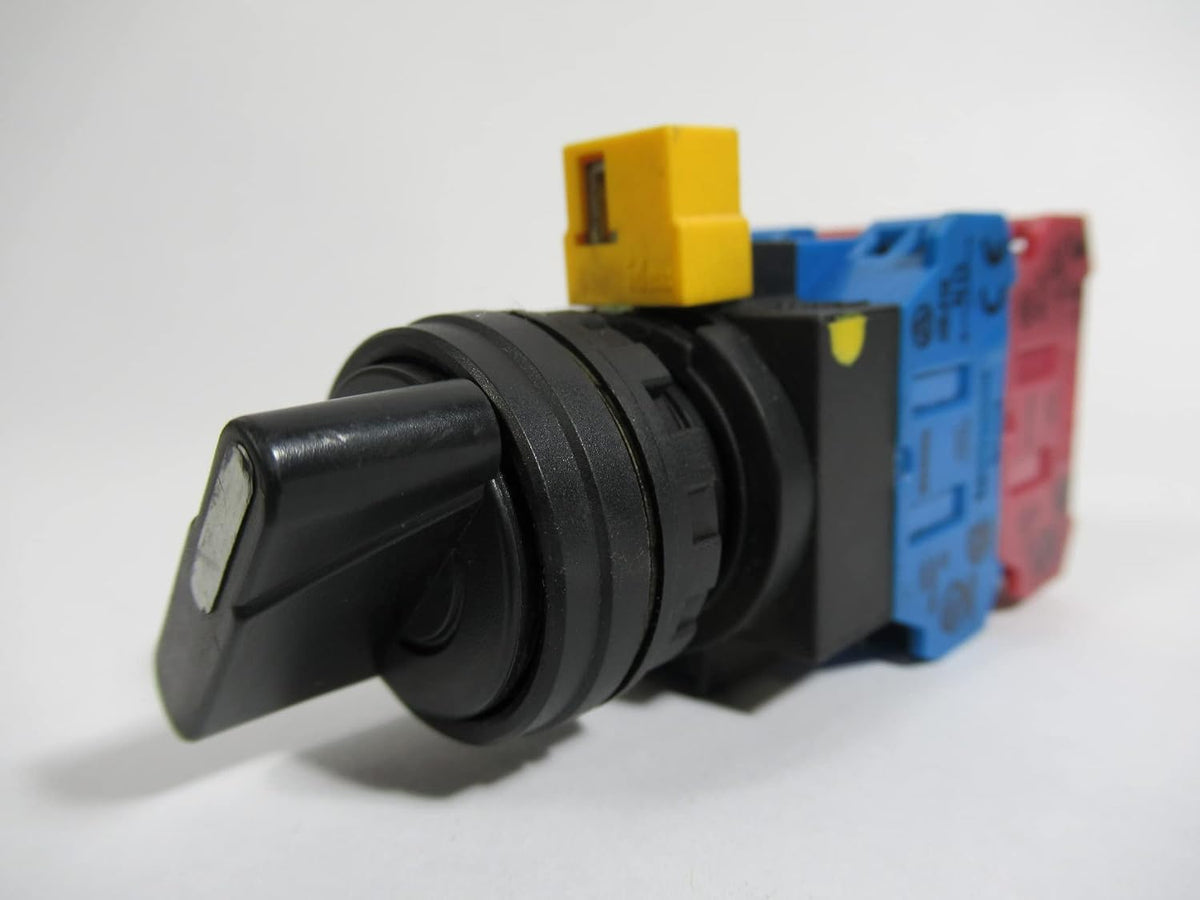 Idec HW1S-3TF22 22mm Selector Switch