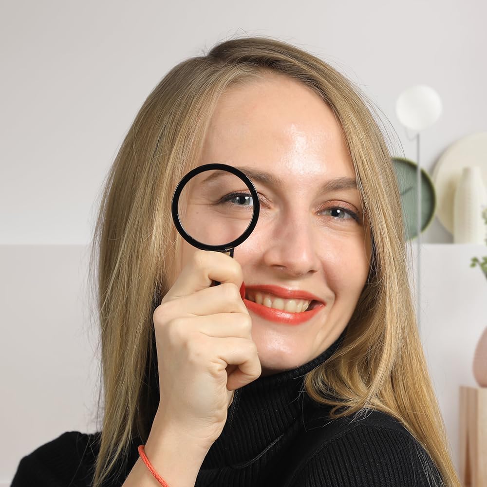 Reading Glasses Pendant Necklace Readers Lightweight Portable Anti-loss Reading Glasses with Exquisite Case for Women