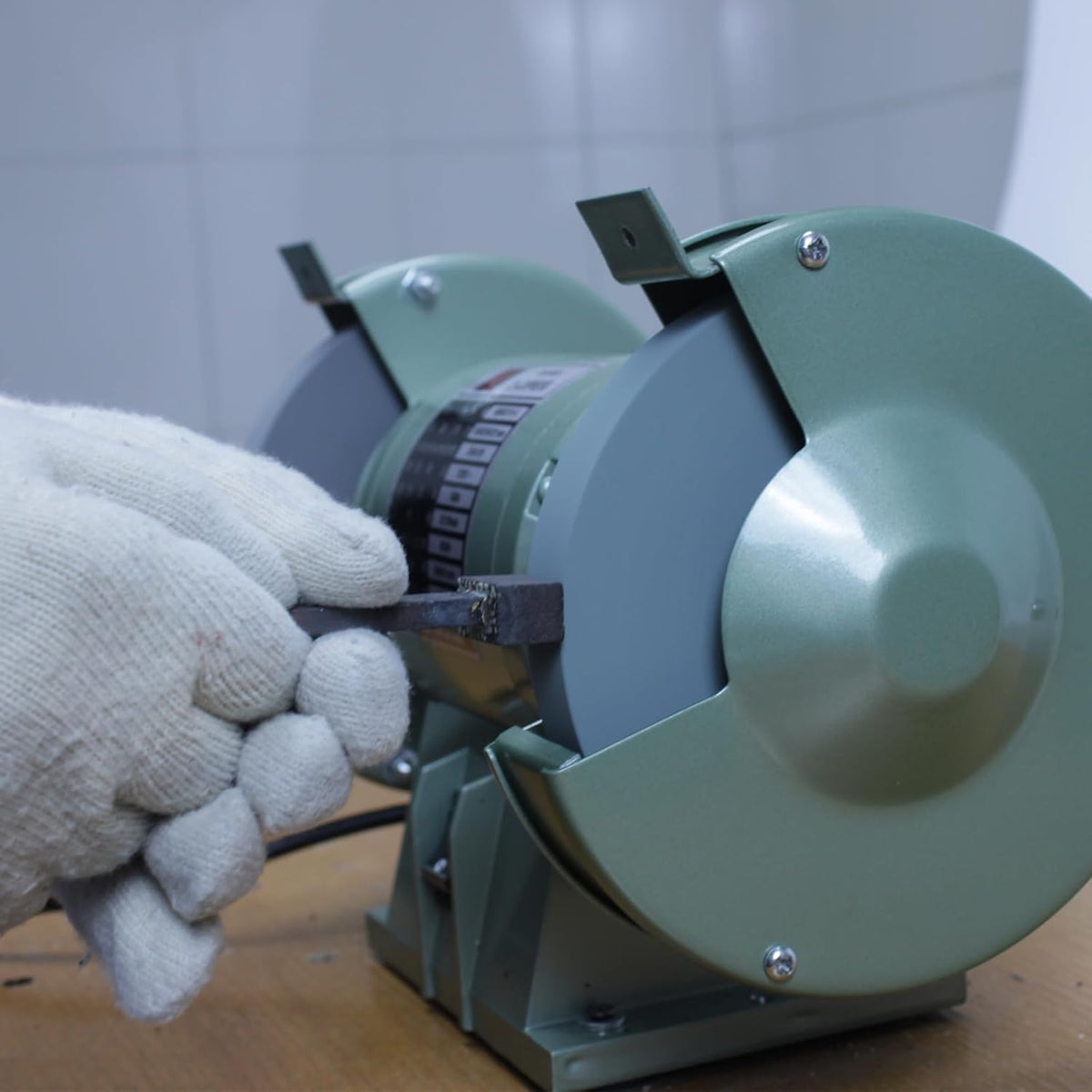 Bench Grinder Grinding Wheels. 80 Grit 8 Inch. Sharpening Carbide Tools