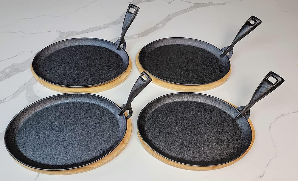 Cast Iron Fajita pan with Bamboo Tray and Handle Set of 4