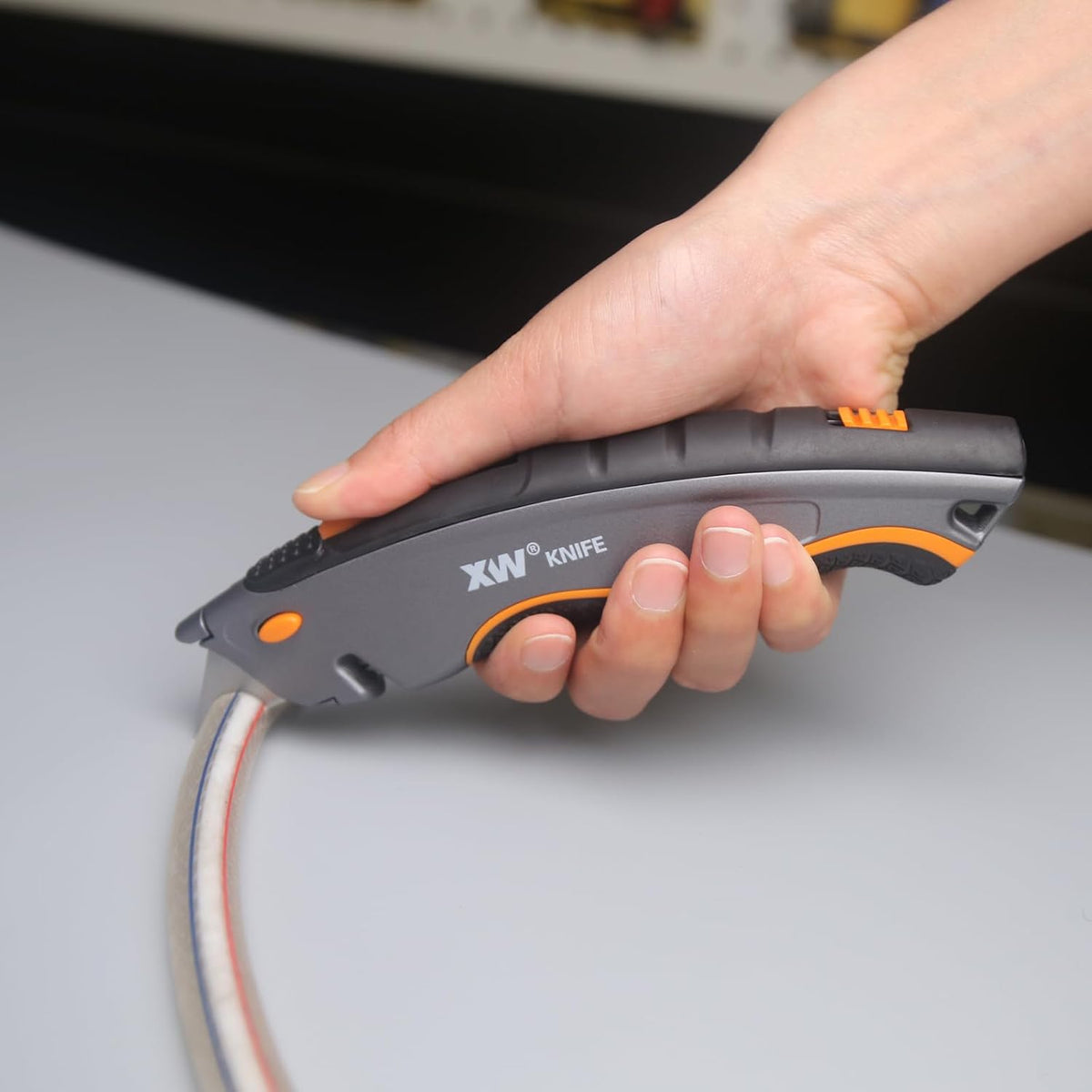 Dual-system Safety Utility Knife with Auto-retractable & 3-position Retractable, 2-in-1 Heavy Duty Box Cutter with