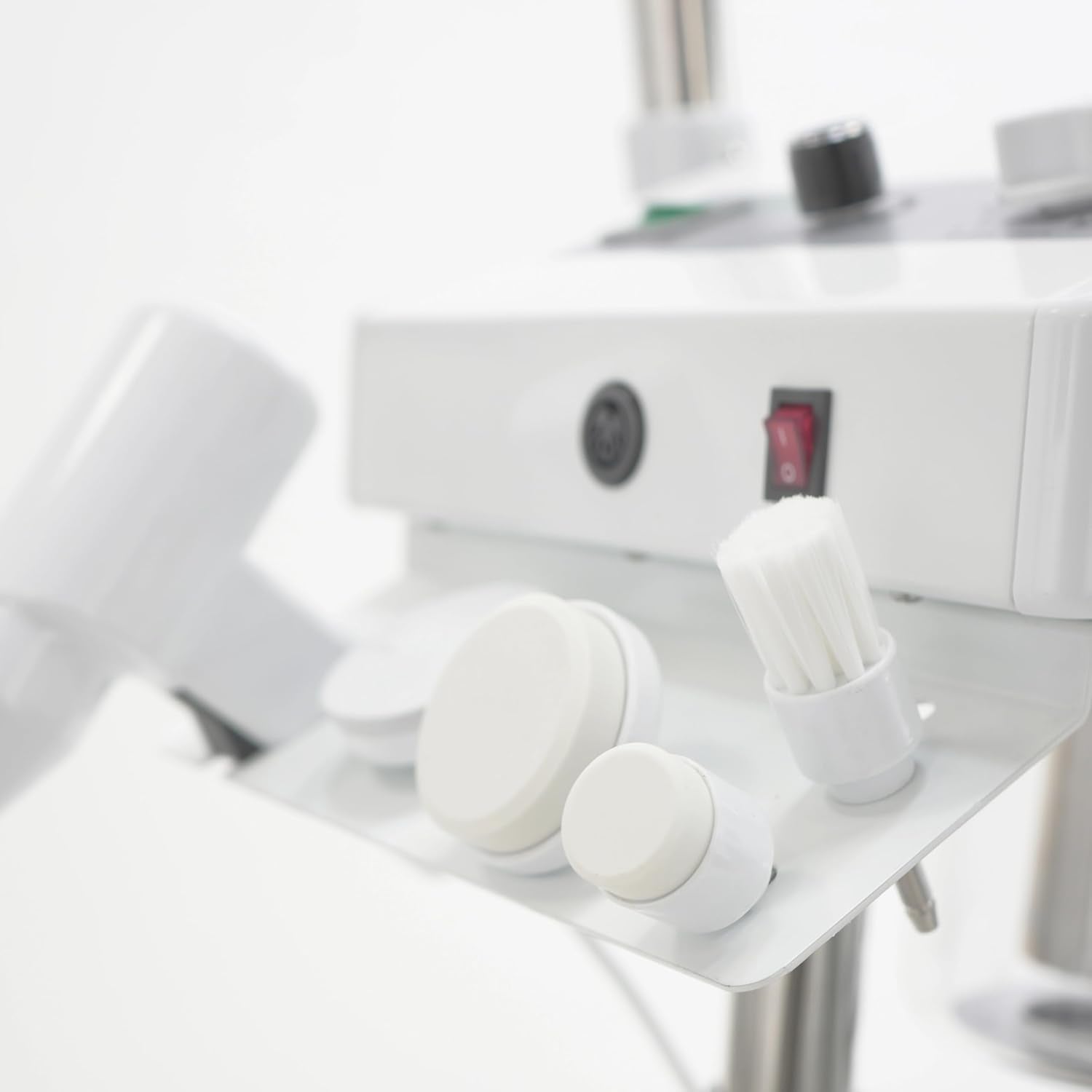 Ozone Steamer, 5 Diopter Magnifying Lamp and Electronic Brush