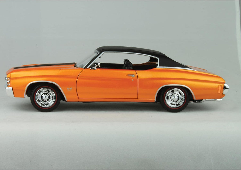 1:18 Scale 1971 Chevy Chevelle SS 454 Coupe Diecast Vehicle (Colors May Vary)