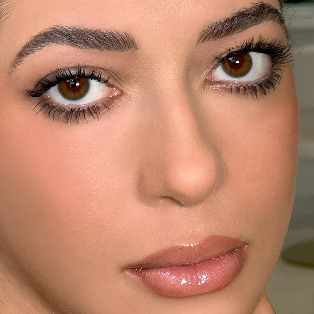 The Eyelash Curler: Easy use. Long-lasting curl of lashes effect. Wide opening. Stainless steel with two red lash