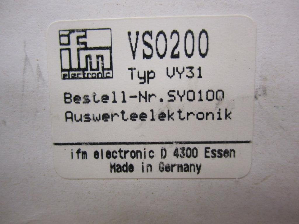 IFM Efector SY0100 Controller for Flow Switch VS0200/110VAC