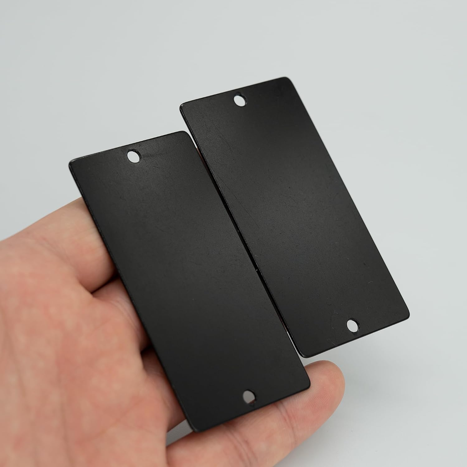 Aluminum Engraving Blanks with 2 Holes 1.5x3 Inch 25 Pack (Black)