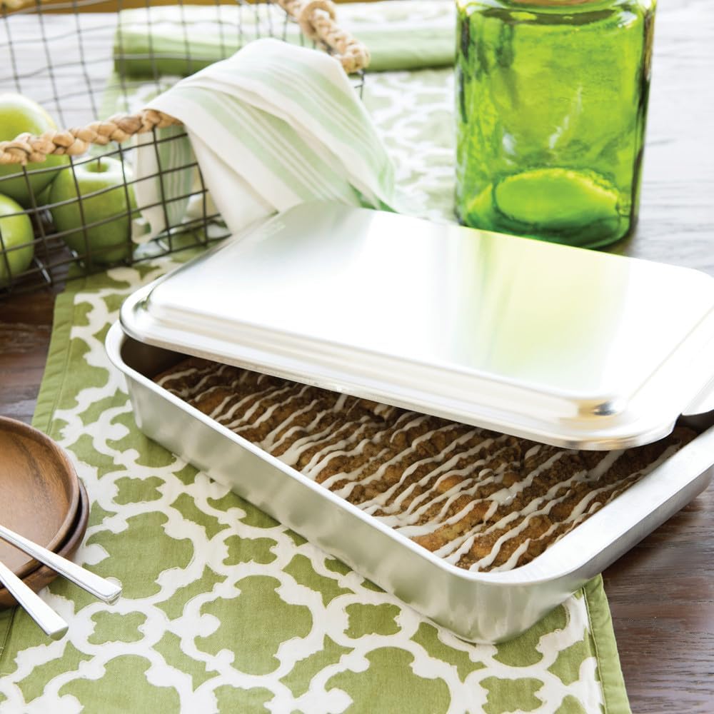 Classic Metal 9x13 Covered Cake Pan