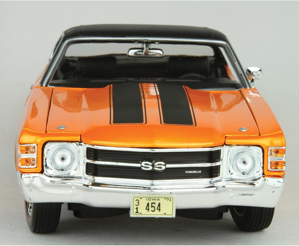 1:18 Scale 1971 Chevy Chevelle SS 454 Coupe Diecast Vehicle (Colors May Vary)
