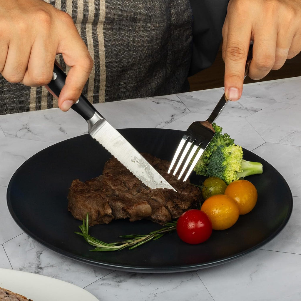 8-Piece Steak Knives Set, 4.7 Inch Full-Tang Serrated Sharp Knives