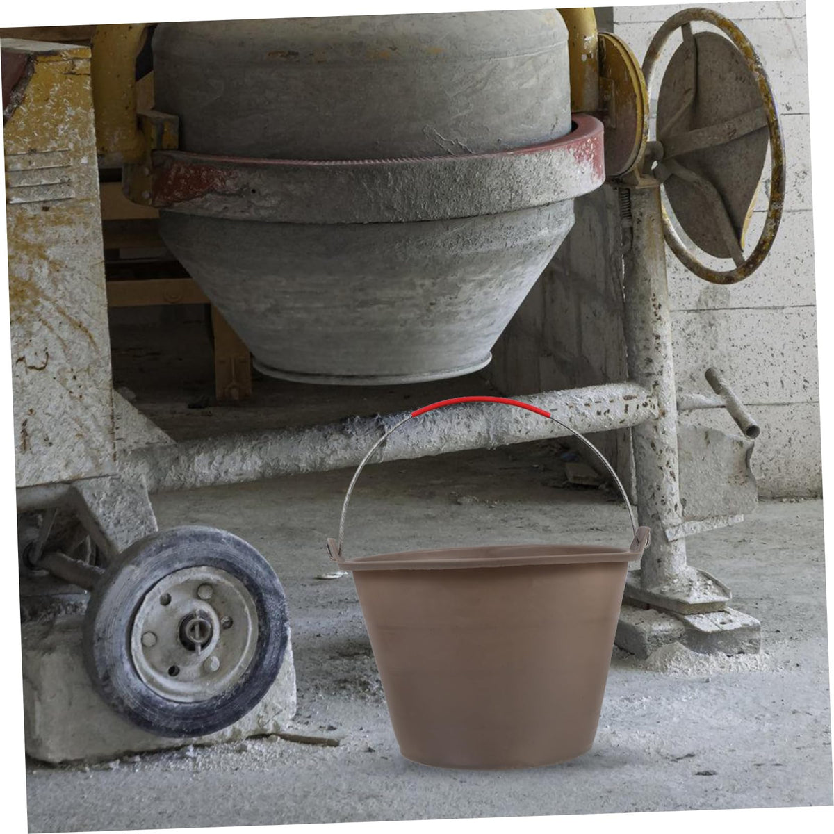 Sturdy Concrete Bucket Portable Empty Plastic Cement Pail Comfortable Handle