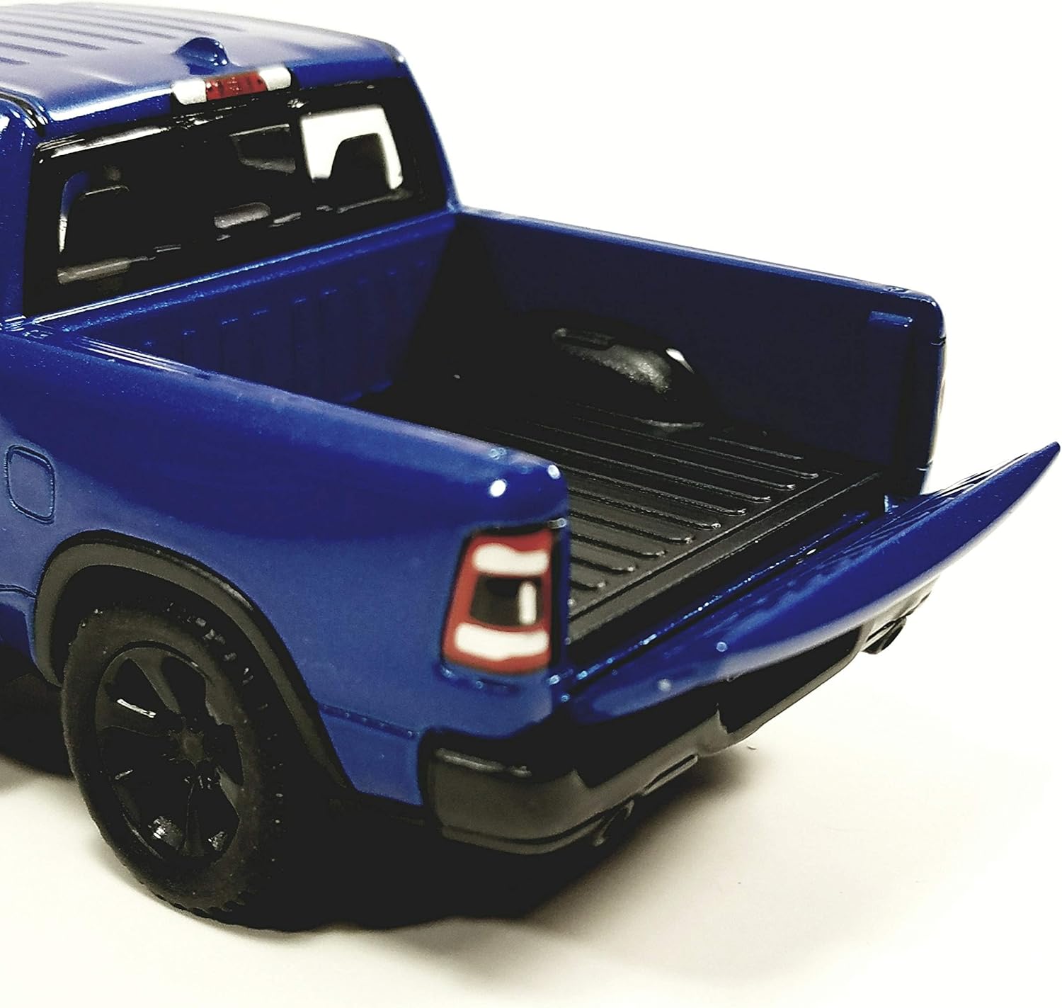 2019 Dodge Ram 1500 Pickup 1:46 O Scale 5" Die Cast Metal Model Toy Truck (Blue)