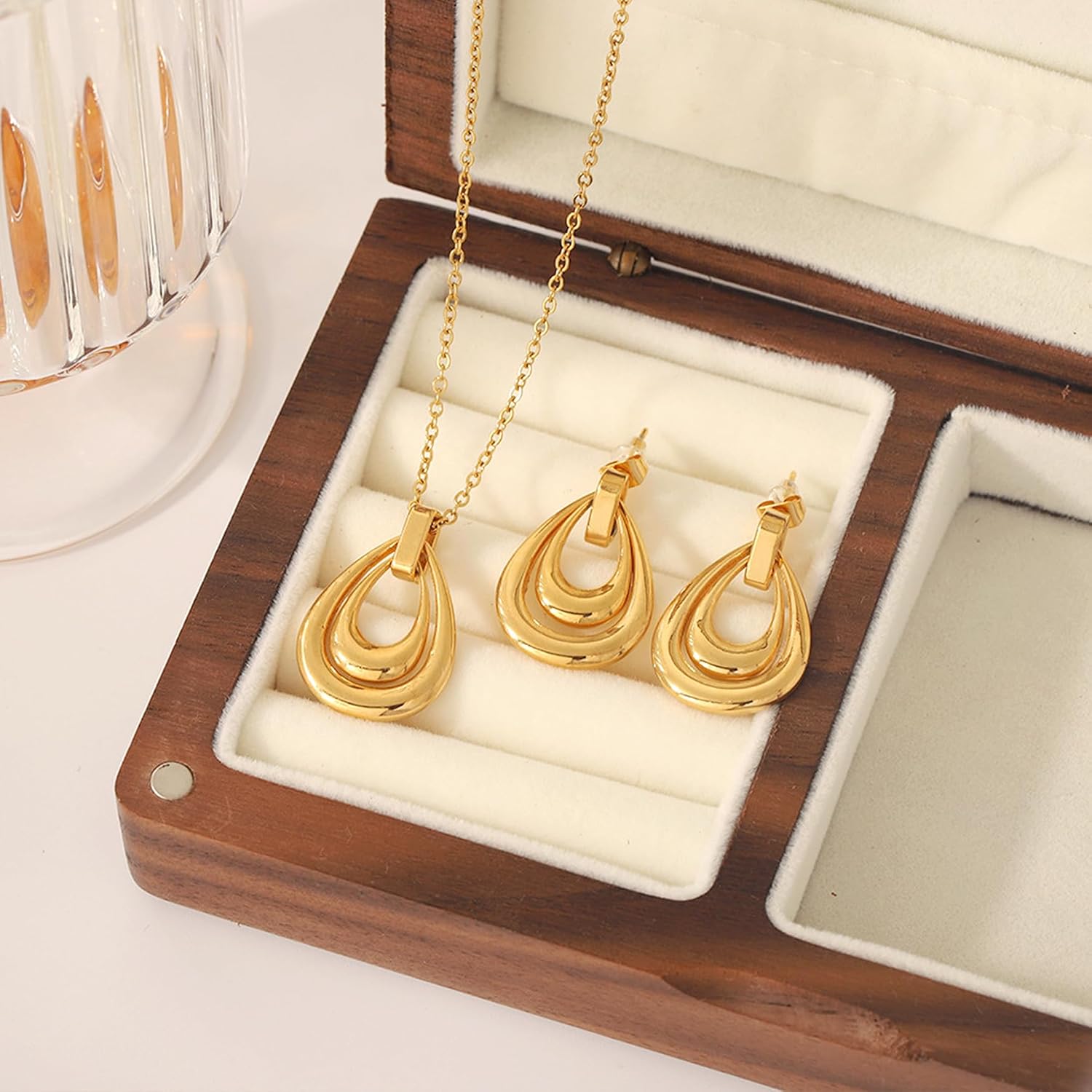 Chunky Gold Teardrop Pendant Necklace for Women, Trendy Statement Geometric Droplet Adjustable Chain Necklaces Prom