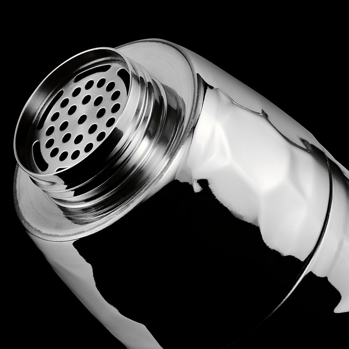 25 oz Chrome Vacuum Insulated Cocktail Shaker w/Jigger & Strainer