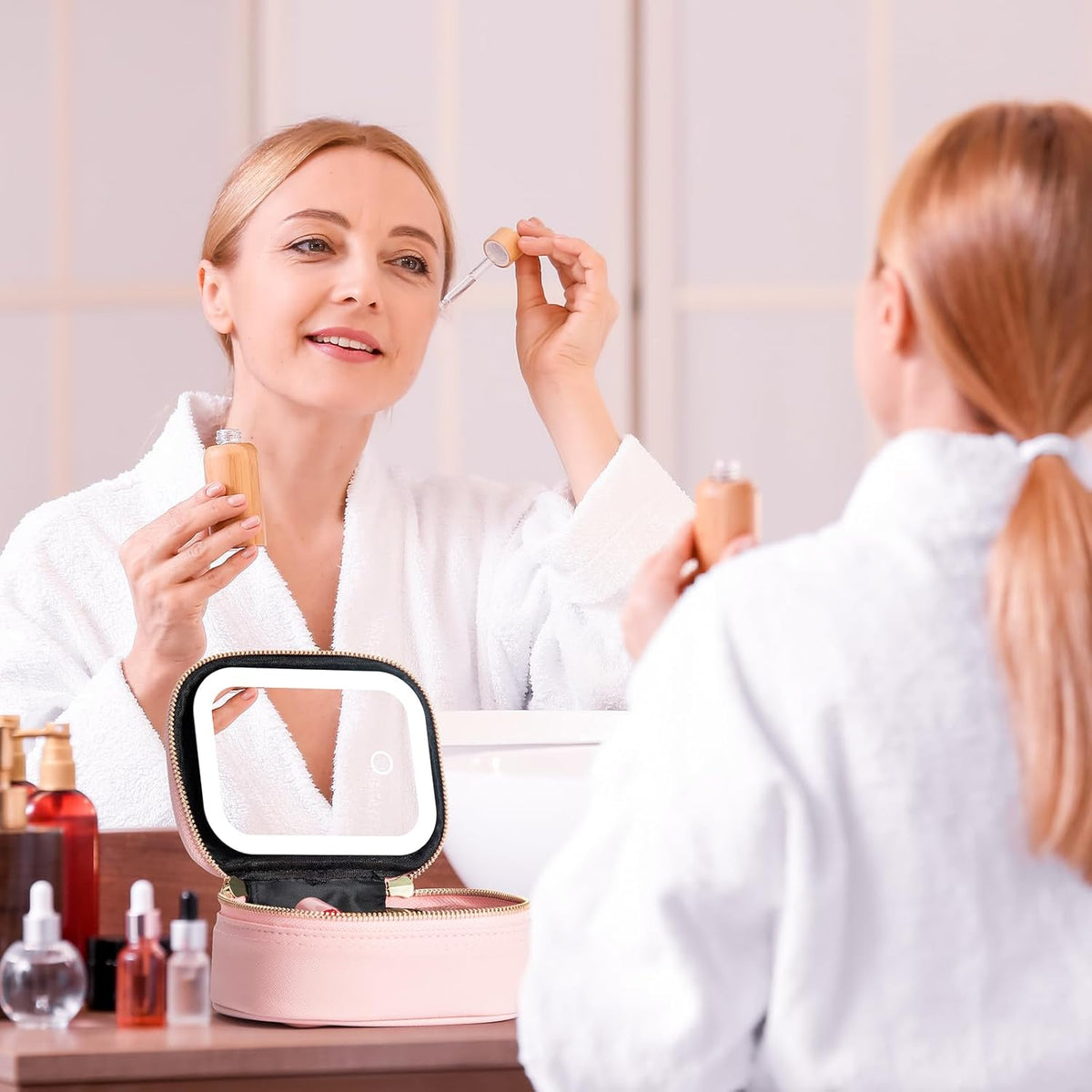 Mini Makeup Bag with Led Mirror, Small Travel Make up Bag 3 Light Modes Adjustable Brightness, for Women Organizer
