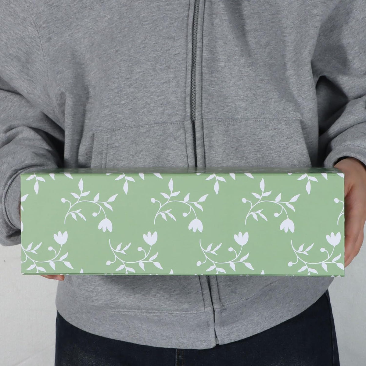 Green Leaves Gift Box with Magnetic Lids 1 Pack
