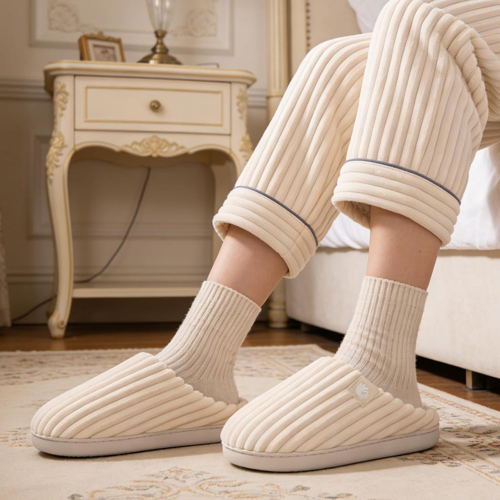Slippers for Women,Memory Foam House Shoes for Men Casual Indoor/Outdoor Corduroy Womens Slippers with Faux Fur Lining