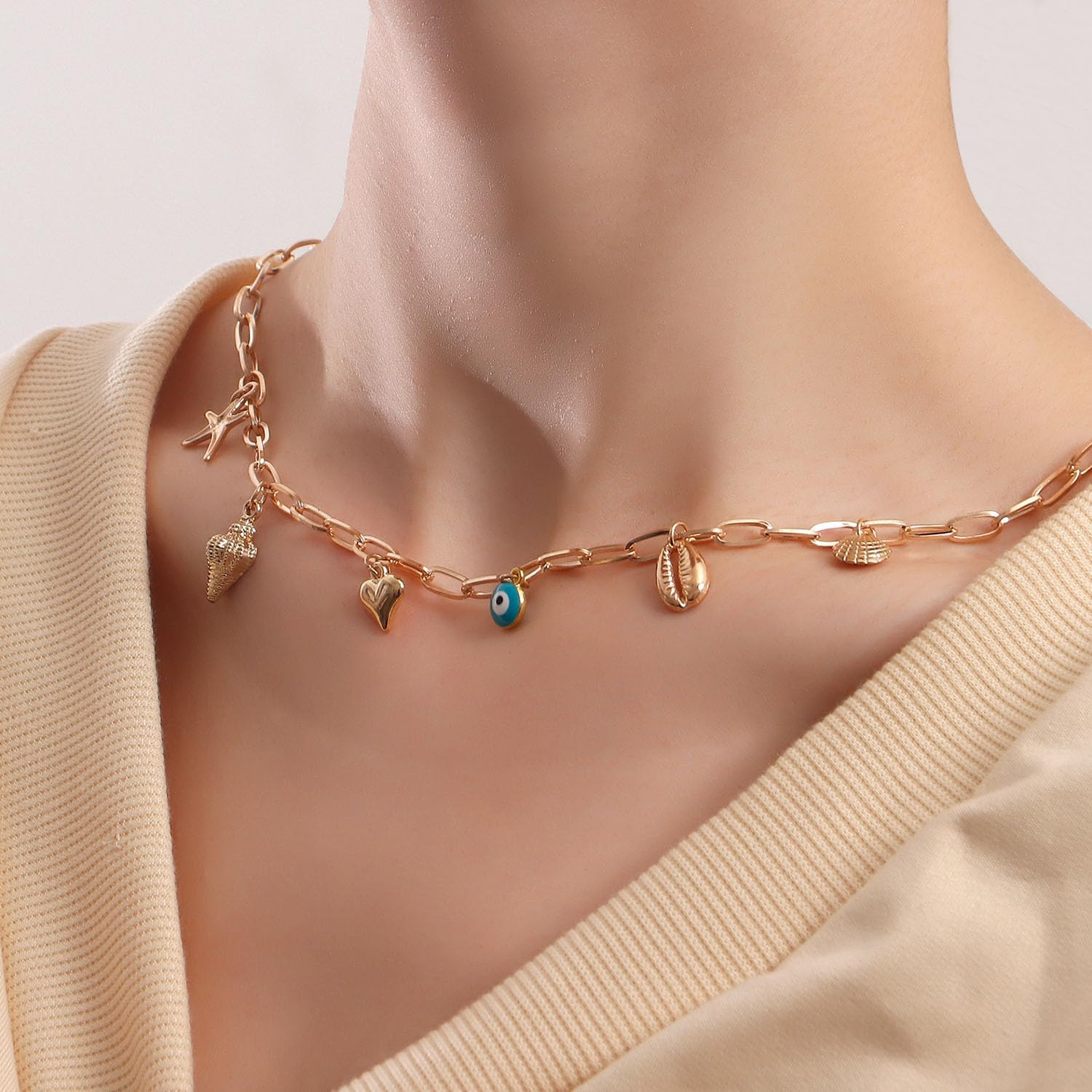 Chunky Gold Charm Necklace for Women White Pearl Choker Necklace Head Portrait Square Pendant Necklace Boho Charm