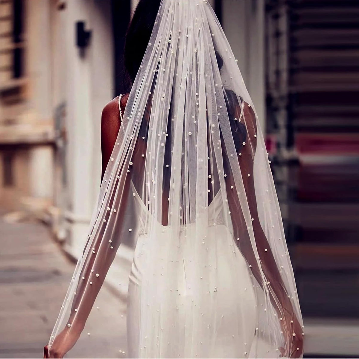 White Pearl Bride Veil Long Bridal Pearl Veils with Hair Comb Wedding Accessories for Women Girls White 1 Tier Long