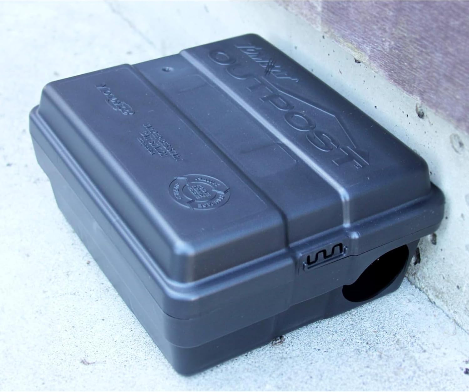 Outpost Rat Bait Station | Single Station Targets Small Mice Up to Large Rats | Position Horizontal or Vertical |
