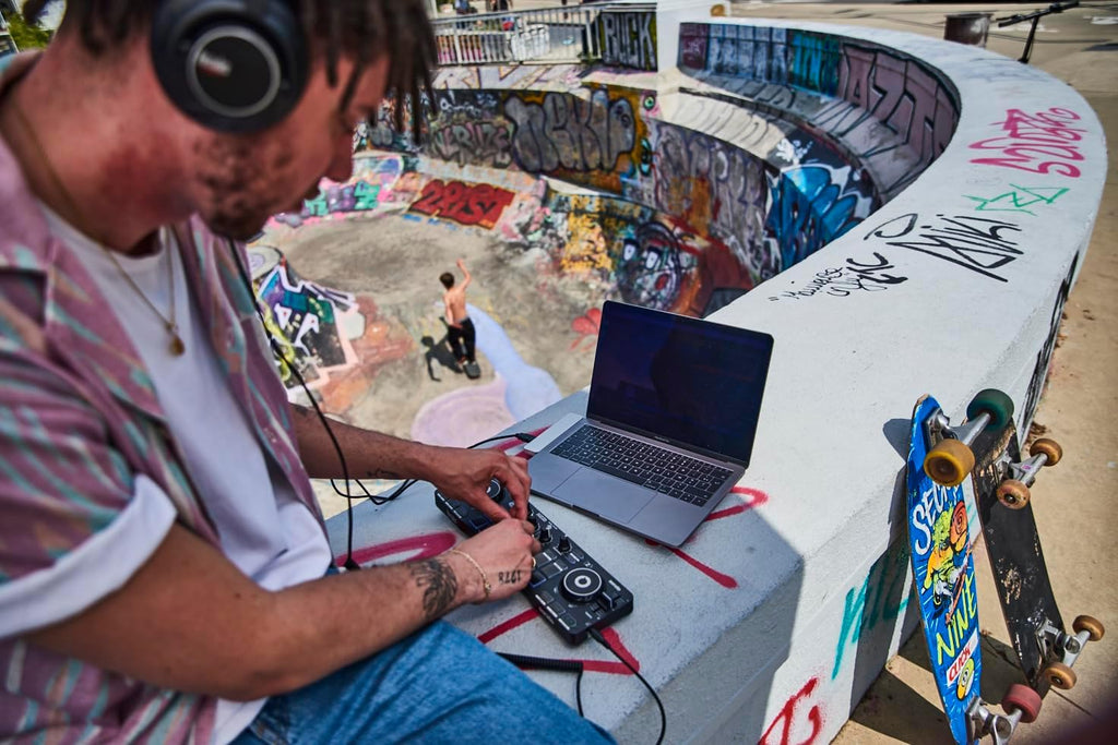 DJControl Starlight | Pocket USB DJ Controller with Serato DJ Lite, Touch-Sensitive Jog Wheels, Built-in Sound Card