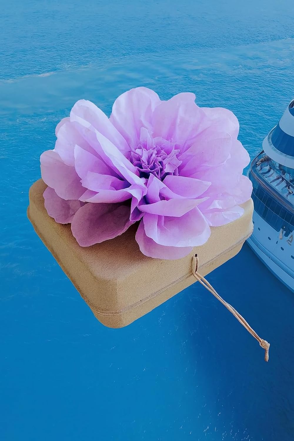 Cruise Approved Biodegradable Water Burial Urn, Lilac Flower, Small Keepsake