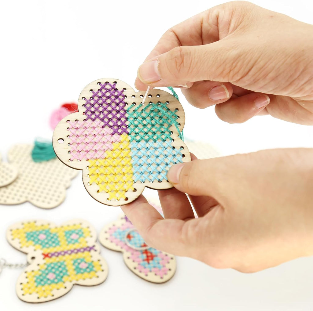 Wooden Cross Stitch Kits for Kids, Make Your Own 6 Cross Stitching Keyrings, Wood Sewing Kit, Arts & Crafts