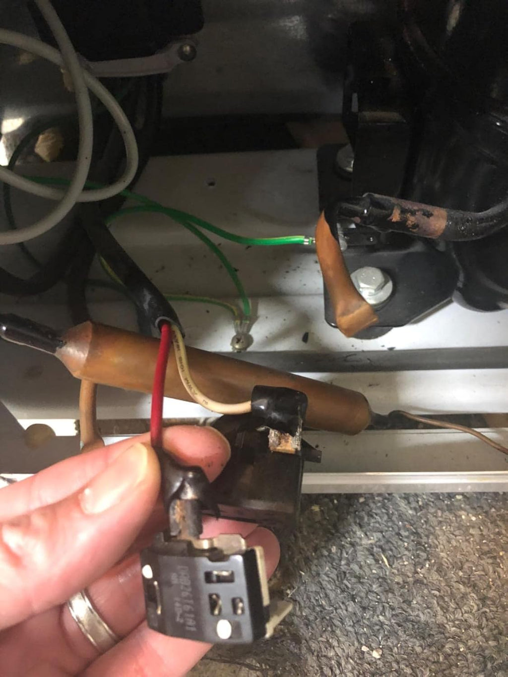 Refrigerator Compressor Relay and Overload Kit 5 Sets,Refrigerator Starters QP2-4R7 4.7 Ohm 1 Pin Refrigerator PTC