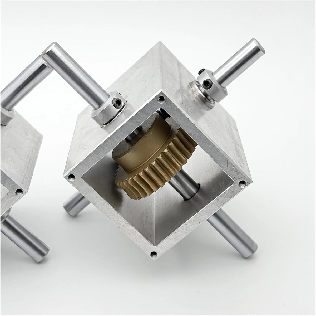 Transmission Gearbox 8MM 1:1/15/20/25/30/35 Manual Electric Micro Turbine Worm Gear Reducer Screw Lift Automation Equipment for DIY Mechanical Application(BZ01-1 50x50x45mm)