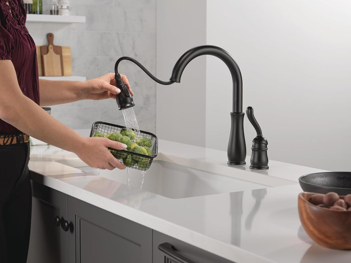 Leland Matte Black Kitchen Faucet with Pull Down Sprayer, Traditional Single Hole Kitchen Sink Faucet, Single Handle
