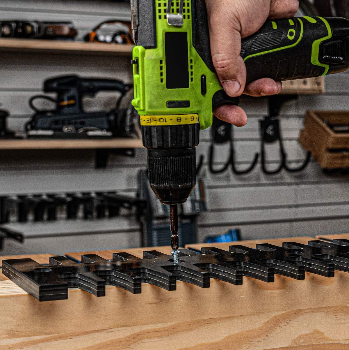 71529 15-Inch Dovetail Jig System w/Template, Straight Edge Router Bit, Dovetail Bit and Mounting Hardware