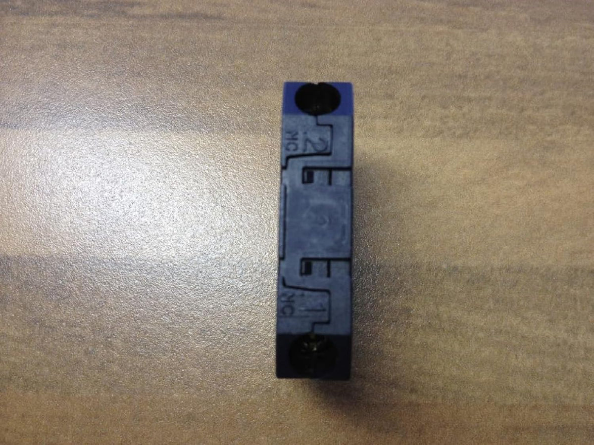 IDEC YW-E01 1NC Contact Block 10A 600V Screw Terminal
