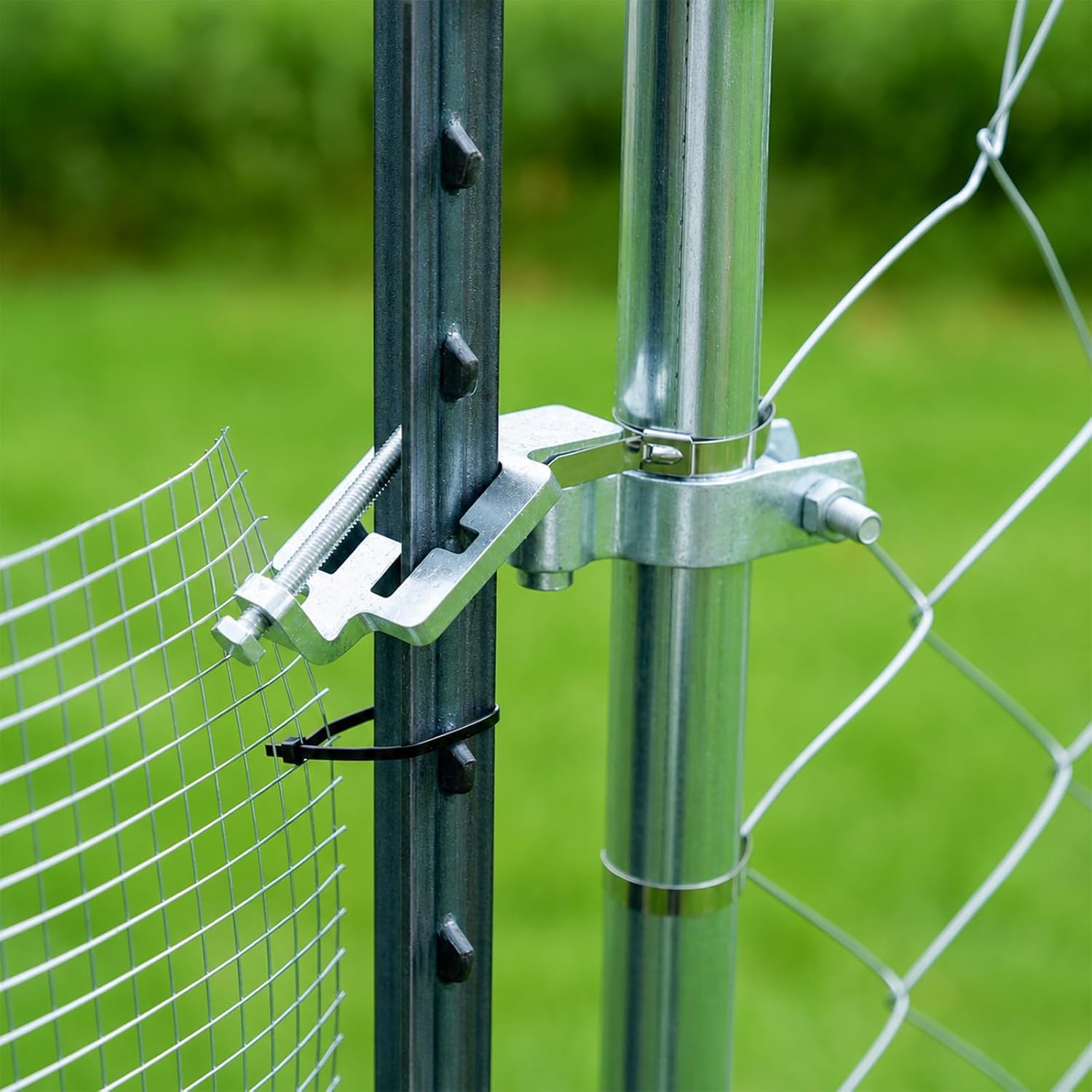 2-Pack T-Post Gate Hinge Kit, Heavy Duty 1-3/8" U-Bolt Clamps, Chain Link Fence Gate Hinge for Metal Posts & Chain