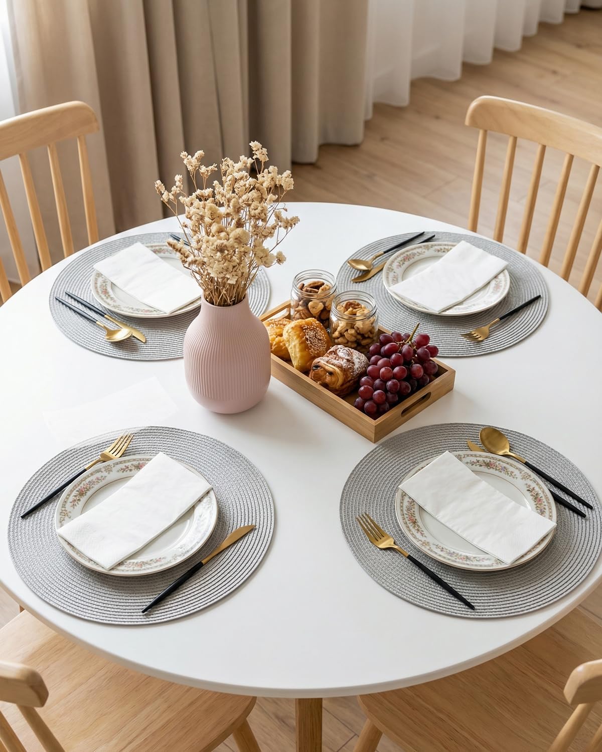 200-Pack White 3-Ply Disposable Guest Napkins