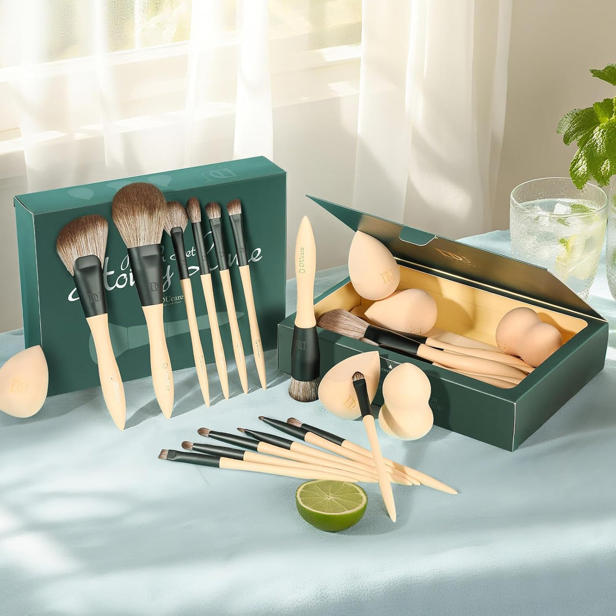 18 Makeup Brushes Set Makeup Sponges Cosmetic Bag