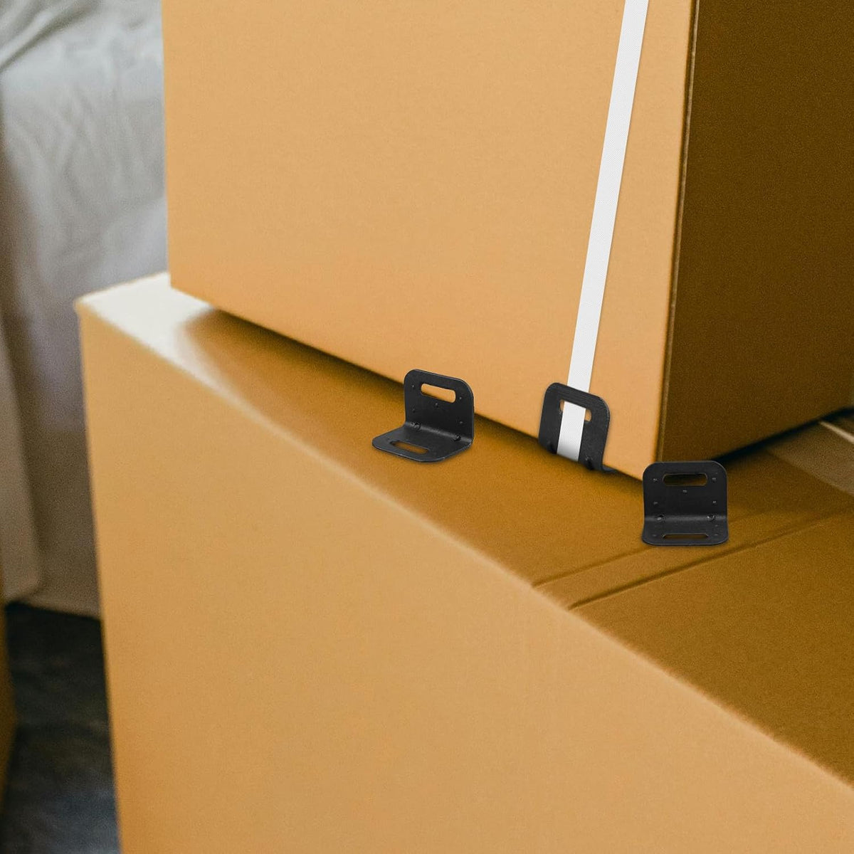 20 Piece Plastic L Shaped Edge Protector for Carton Boxes