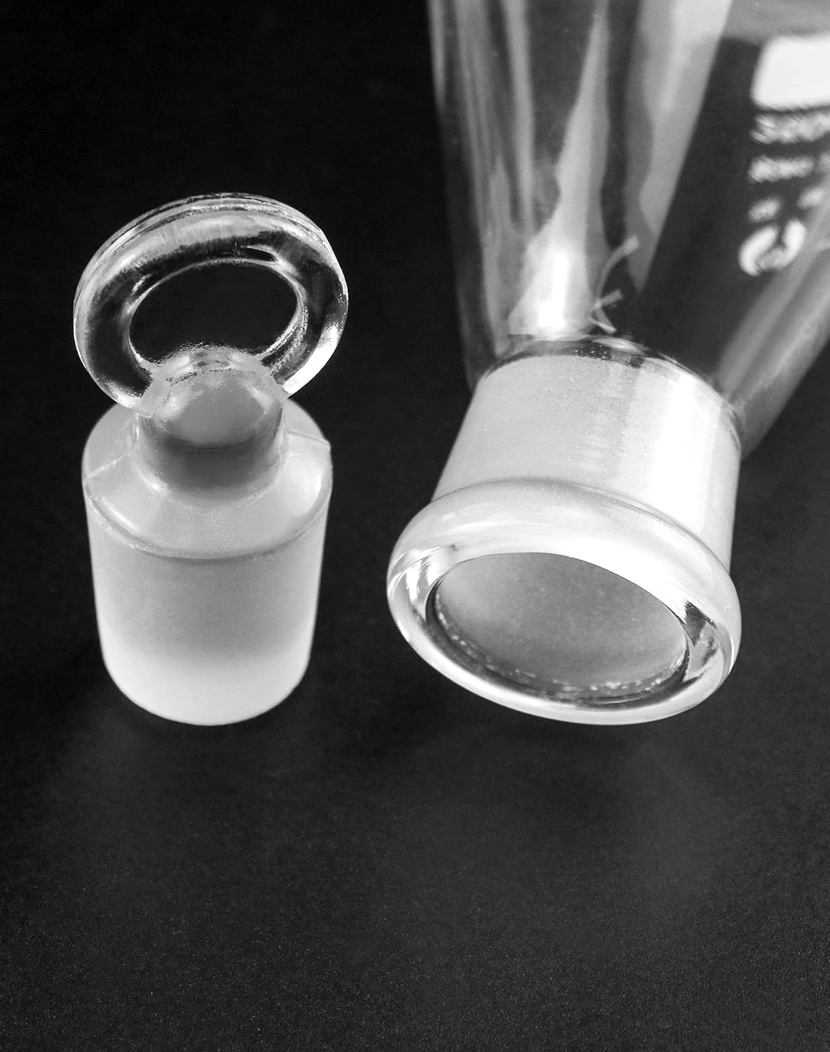 Borosilicate 3.3 Glass Erlenmeyer Flask Set (50, 100 and 250ml), 3 x Graduated Conical Flask with Glass Stopper for