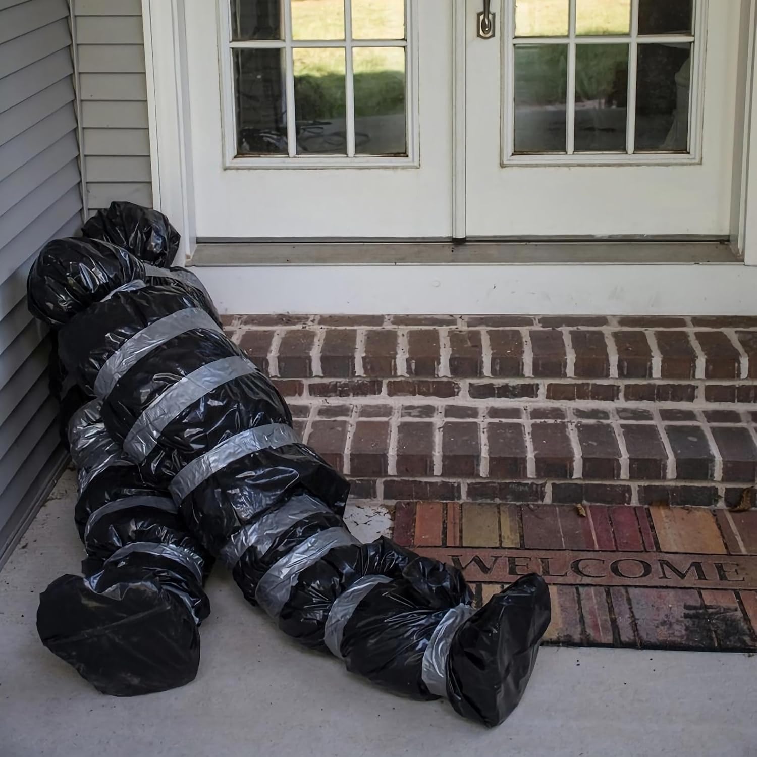 5ft Hanging Corpse Dead Victim Props Halloween Decorations Outdoor | Haunted Creepy House Halloween Decor, Scary