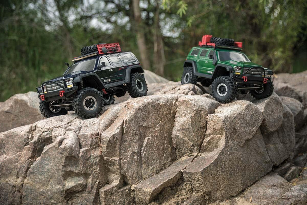 Everest GEN7 Pro 1/10 Scale RC Rock Crawler – 4WD RTR RC Truck with Realistic Scale Accessories, Waterproof