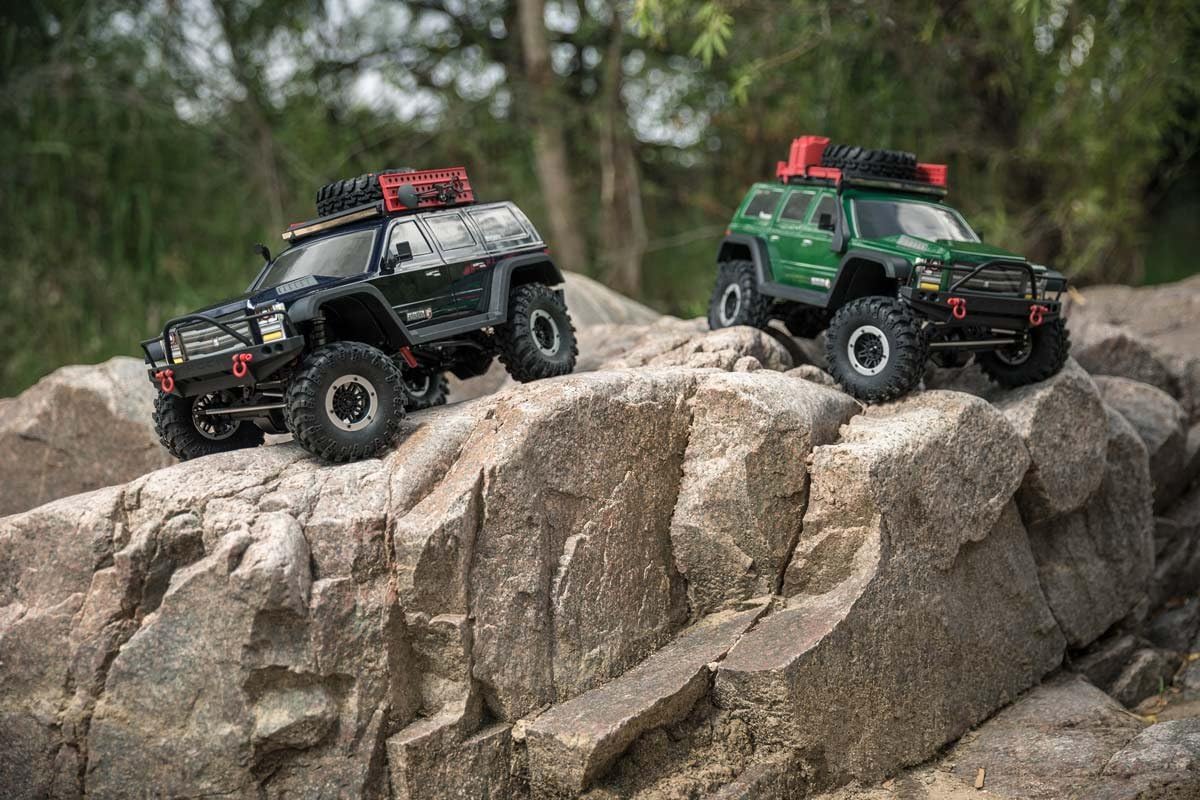 Everest GEN7 Pro 1/10 Scale RC Rock Crawler – 4WD RTR RC Truck with Realistic Scale Accessories, Waterproof