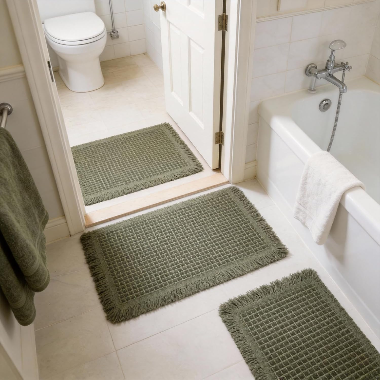 Set of 2 Waffle Bathroom Rugs, Non Slip Absorbent Waffle Knit Bath Mat for Shower Floor, Tub and Bathroom Door, Ultra