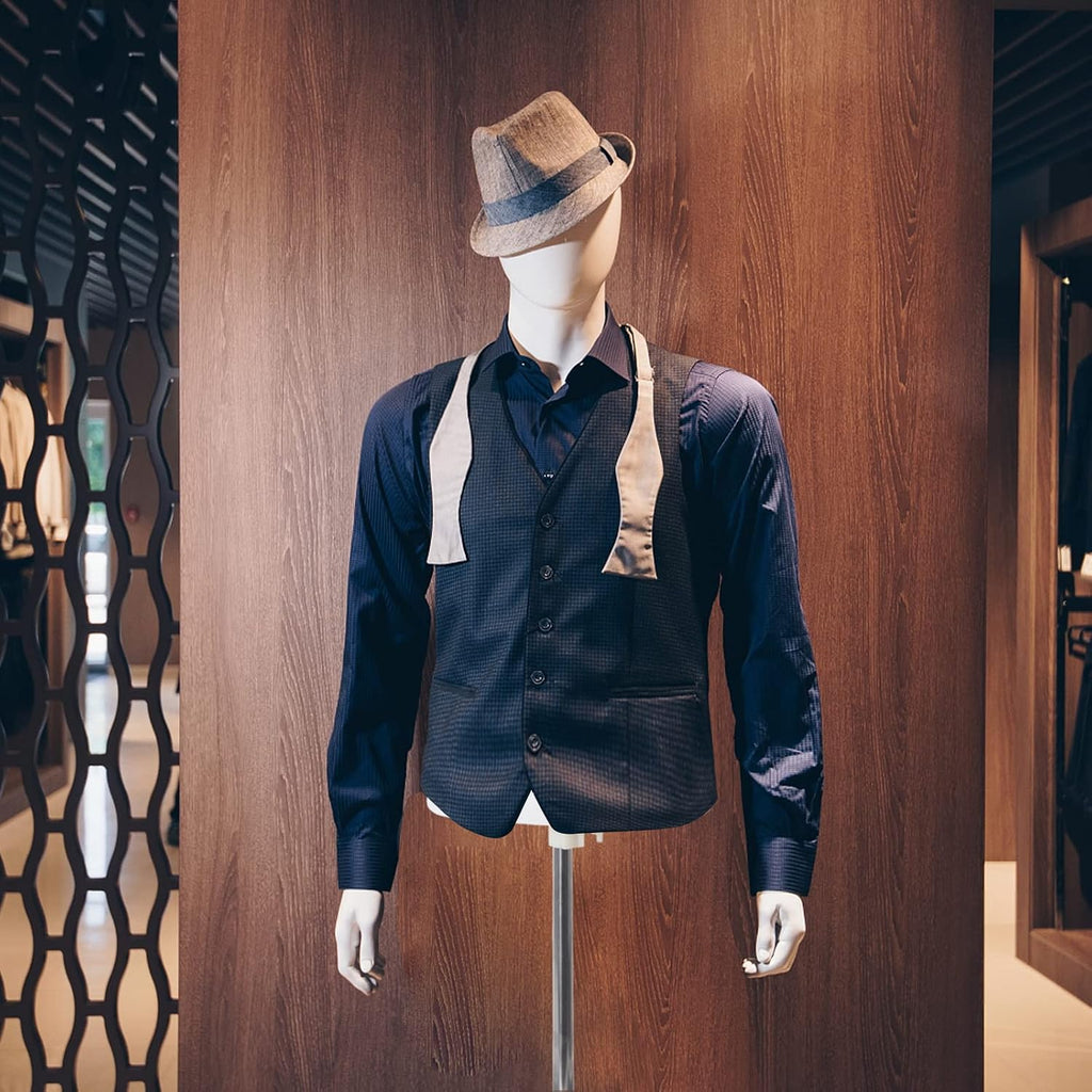 Male Mannequin Torso Body, Height Adjustable Plastic Half Body Display Dress Form with Metal Stand, Dress Form for