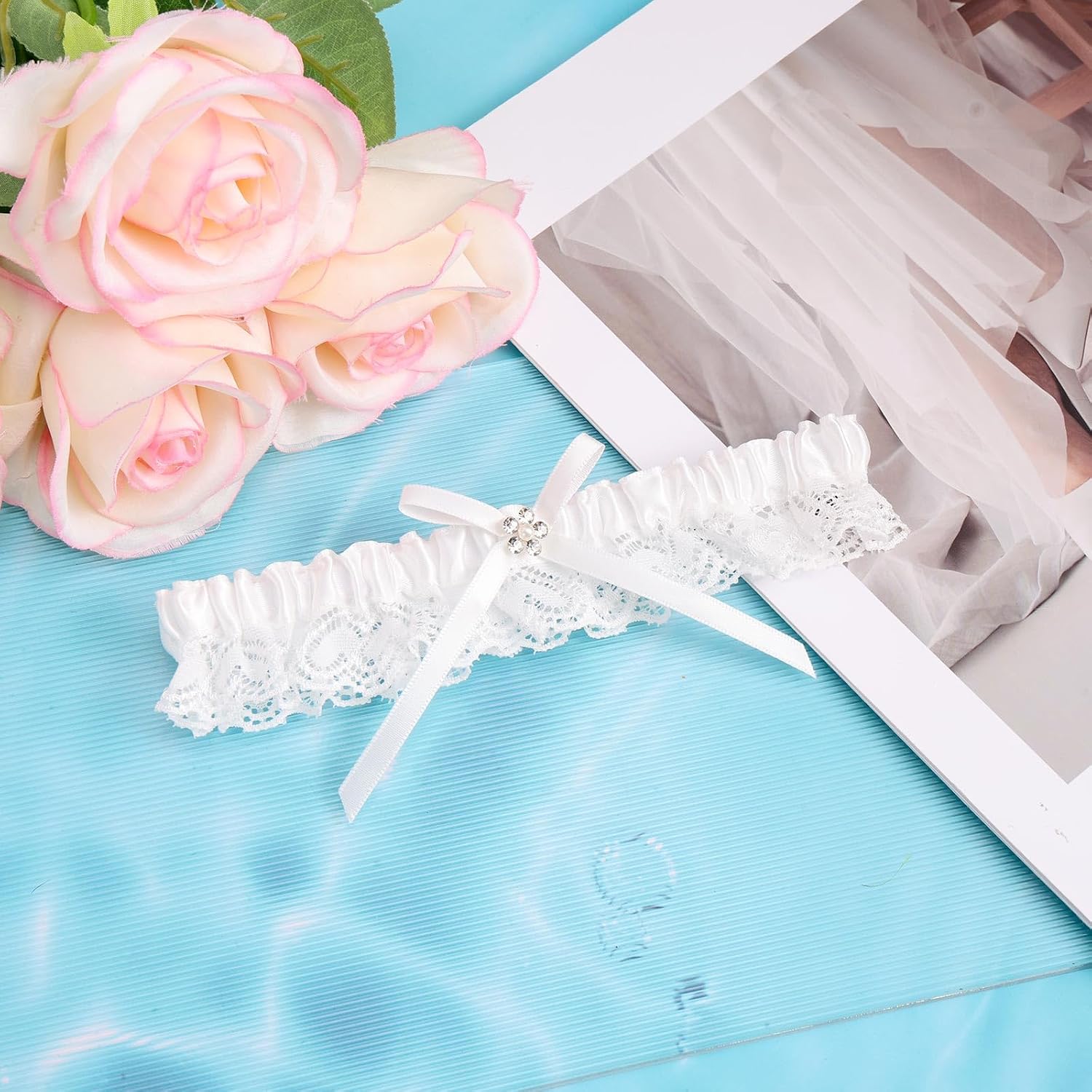 Wedding Garter for Bride, White Lace Bridal Garter with Bow Stretch Leg Strap Elegant Wedding Accessories Prom