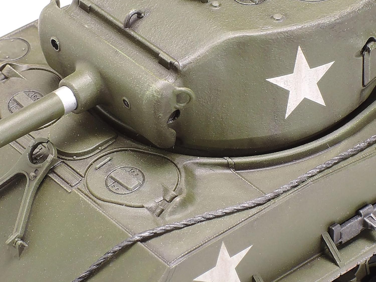 32595 1/48 US Medium Tank M4A3E8 Sherman Plastic Model Kit