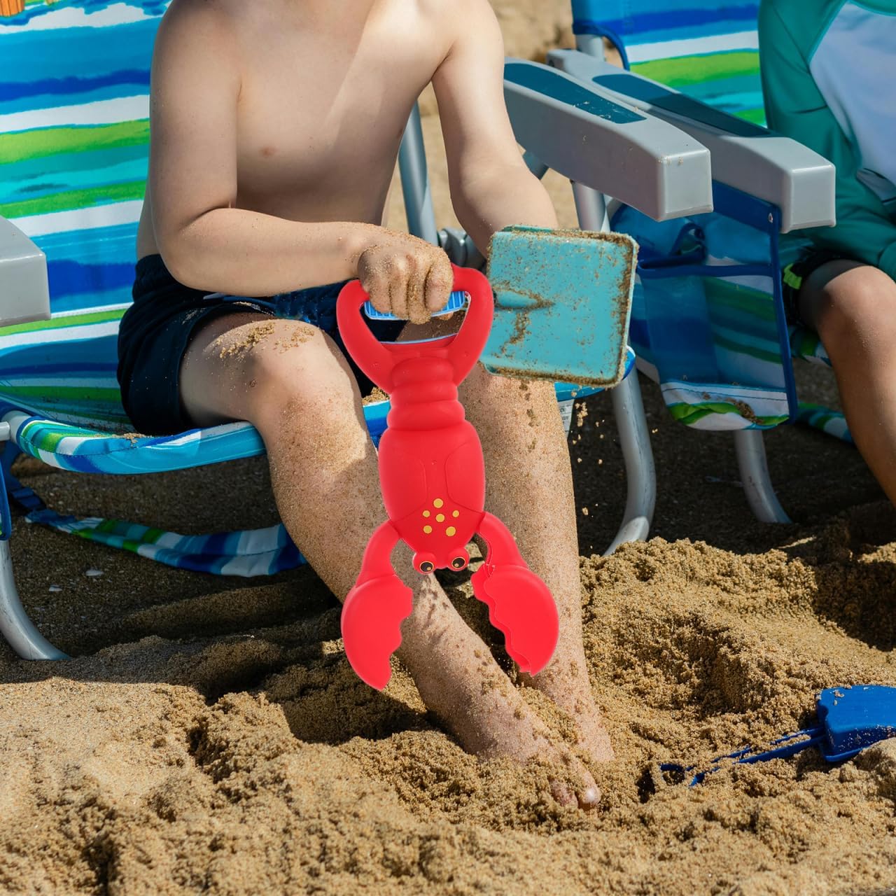 2pcs Plastic Lobster Grabber Toy Lightweight Sandbox Digger for Boys and Girls Sand Toys for and Group Activities and