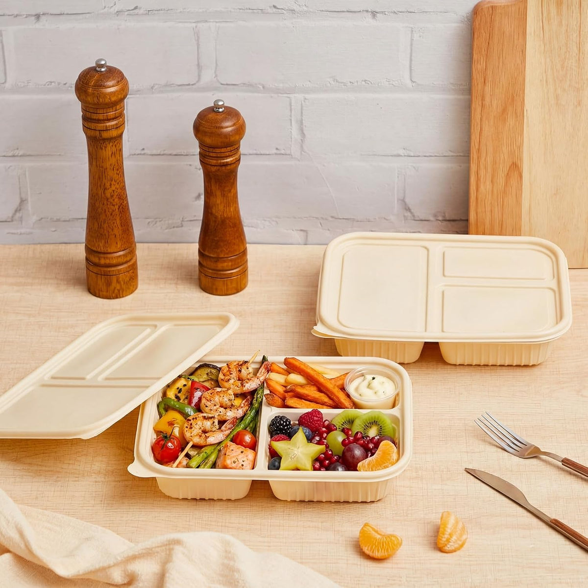 30 Pack(60 Pcs) 3 Compartments Compostable Plates with Lids