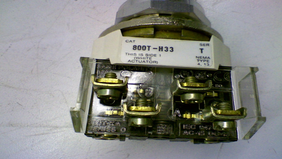Allen Bradley 800T-H33D1 Cylinder Lock Selector Switch 2Position