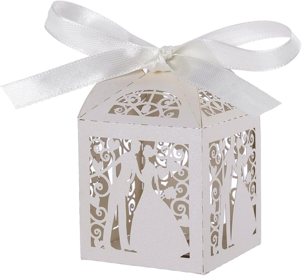 100pcs Wedding Candy Boxes Couple Design Luxury Lase Cut Party Wedding Favor Ribbon Candy Boxes Gift Box Table