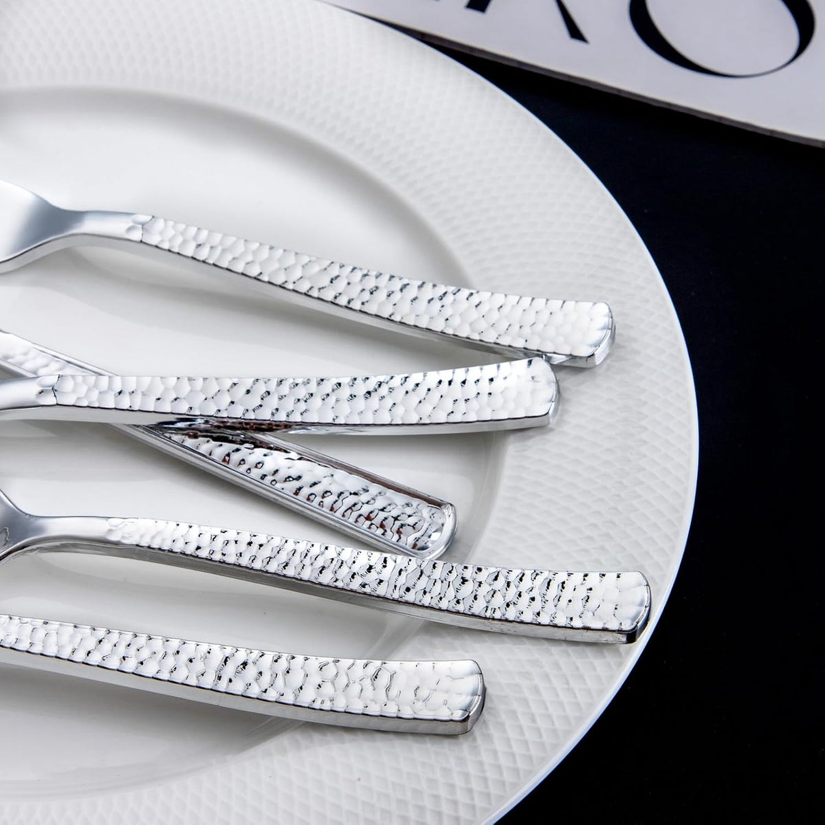 300PCS Hammered Silver Plastic Silverware, Disposable Cutlery Sets