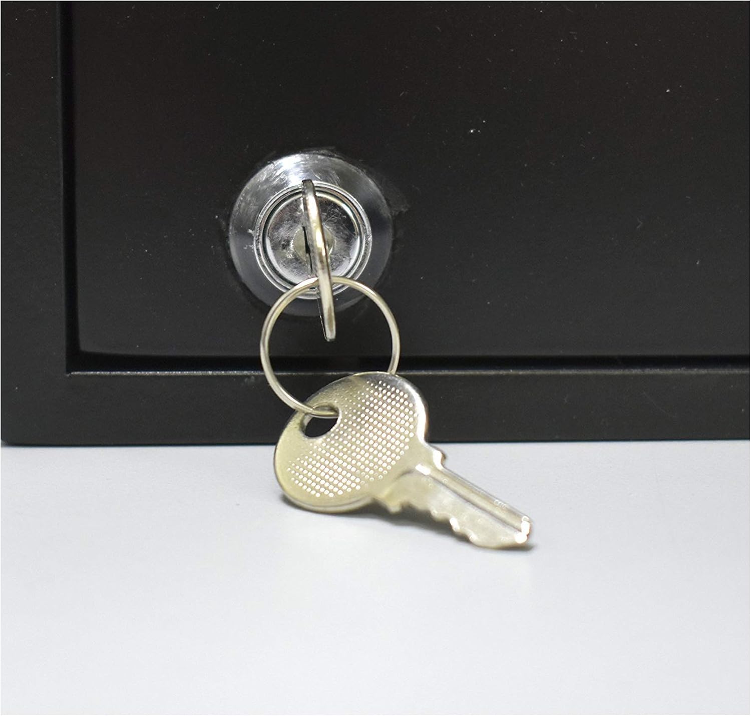 48-Key Cabinet with Lock, Wall Mount Wooden Key Organizer, Security Key Storage Box (48 Positions) with Numbered
