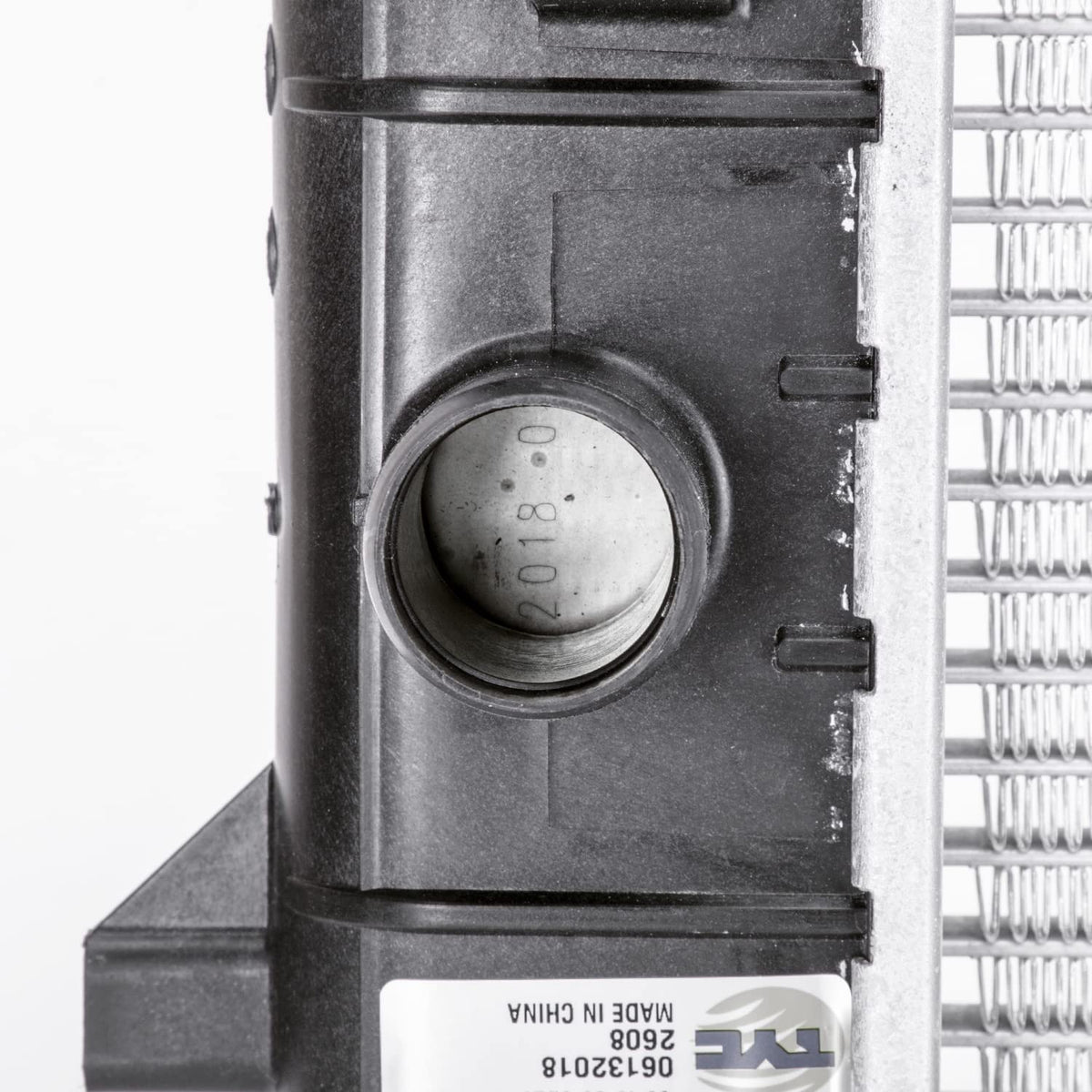 TYC 2608 Radiator Compatible with 2005-2010 Chevrolet Cobalt